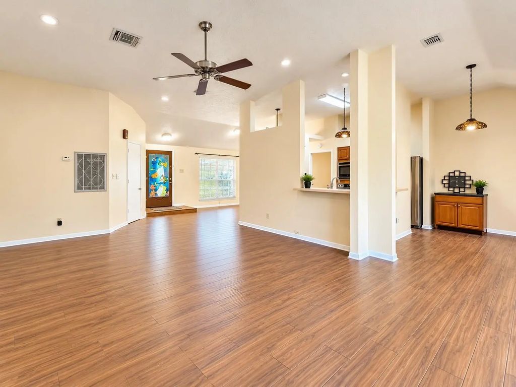 16802 Carbridge Drive, Houston