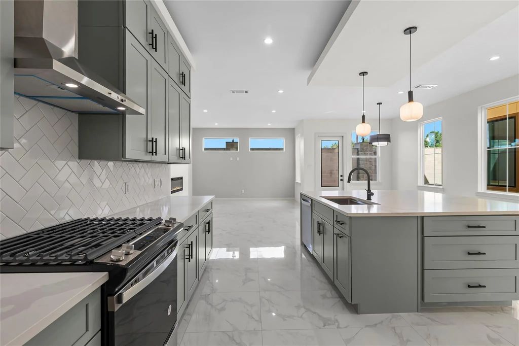 2934 El Fenice Lane, Houston