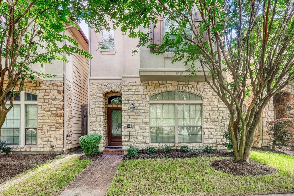9113 Creekstone Lake Drive, Houston