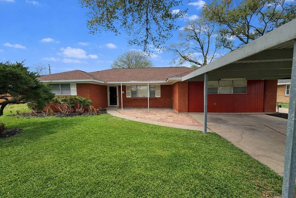 316 Angle Street, Angleton