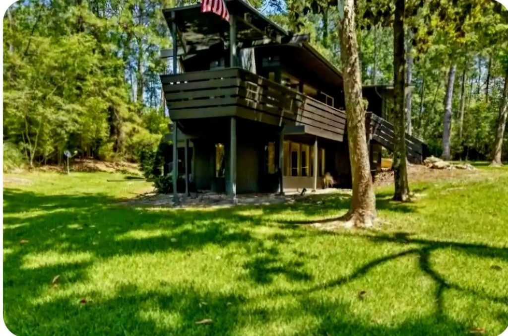 862 Lakeshore Drive, Brookeland