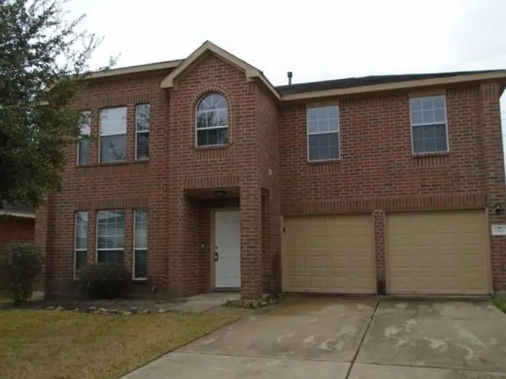2507 Feather Green Trail, Fresno