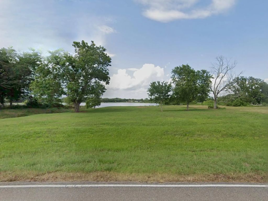 21210 Chenango Lake Drive, Angleton