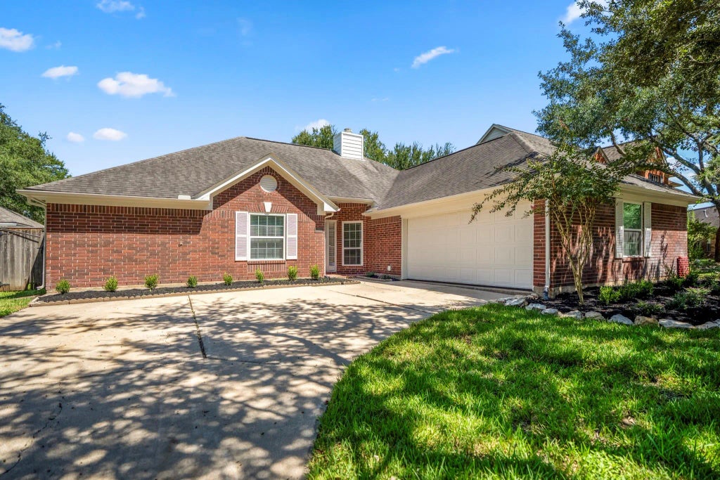 1406 Briarbend Drive, Sugar Land