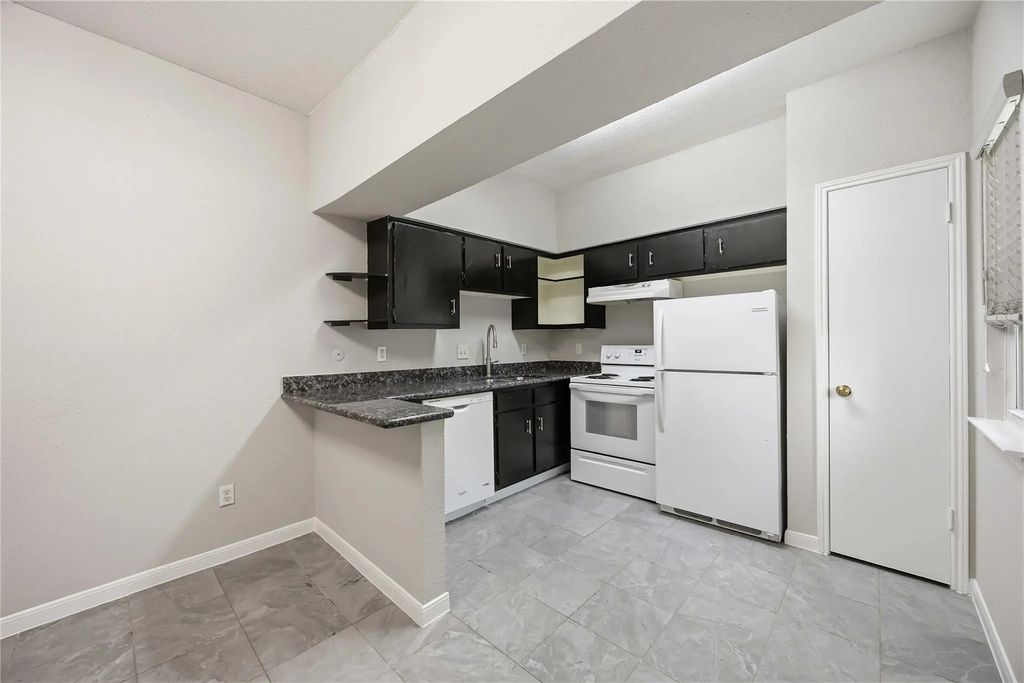 2100 Tanglewilde Street 631, Houston