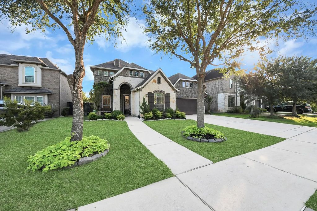 818 Butterfly Garden Trail, Richmond