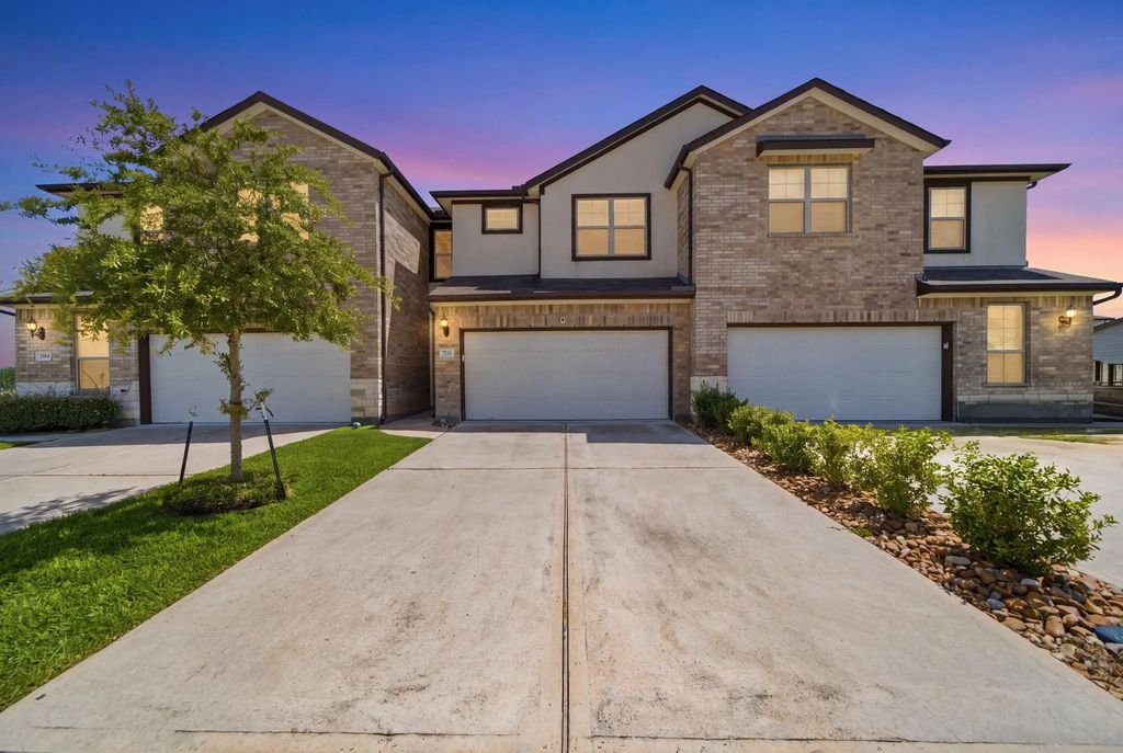 7116 Elgin Street, Pearland