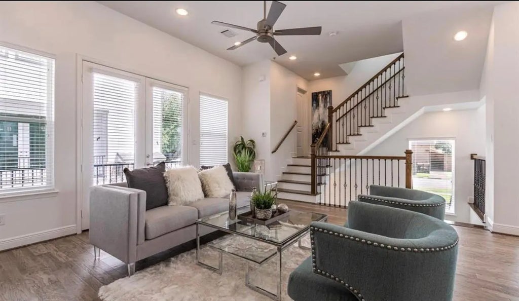 2718 Mcgowen Street, Houston