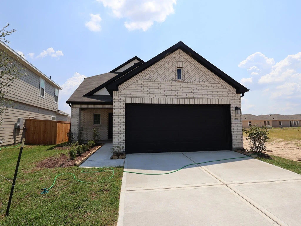 1727 Serenity Moon Drive, Crosby