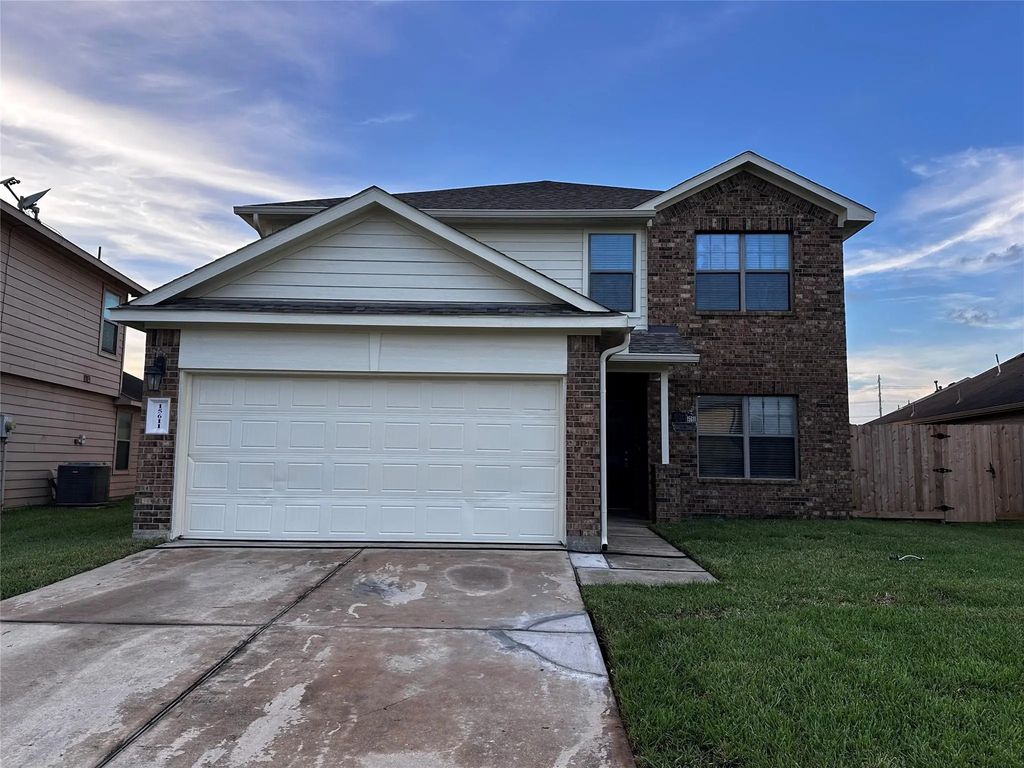 15611 Mountain Mist Trail, Houston