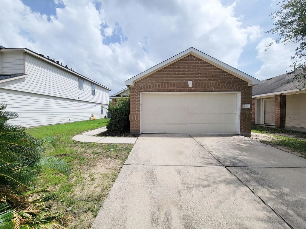 7438 Fox Knoll, Humble