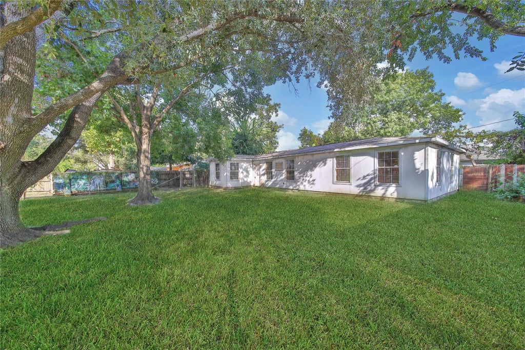 12709 Powell Lane, Houston