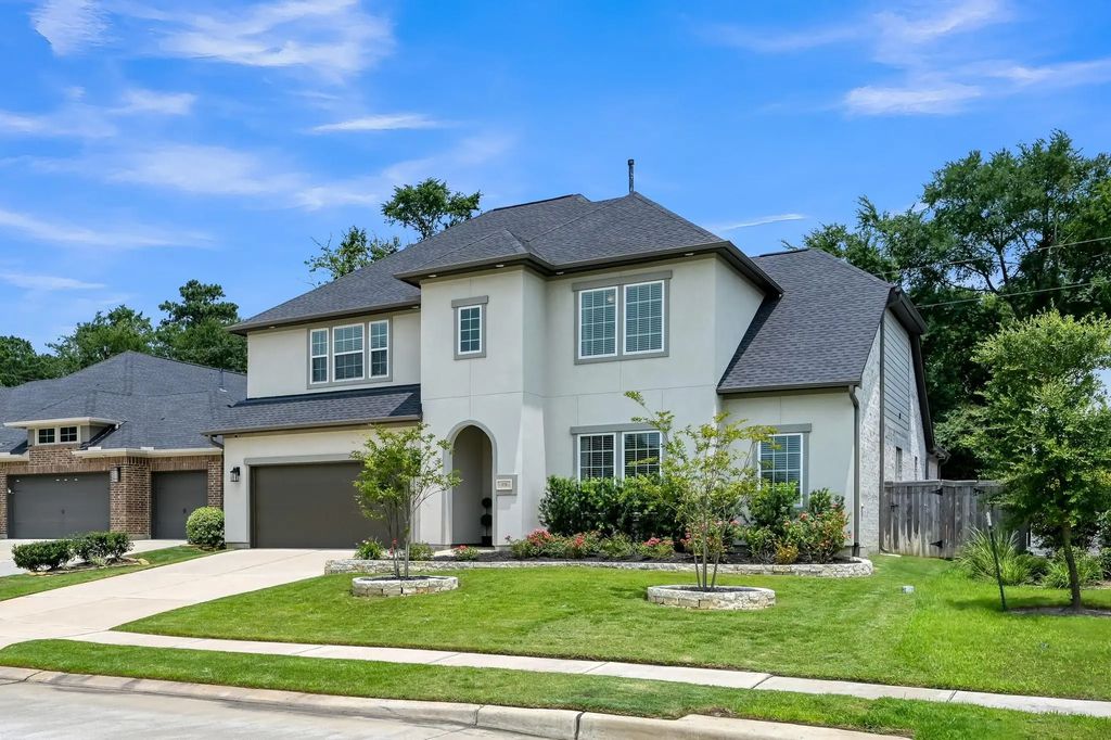 9738 Dani Lake Drive, Tomball