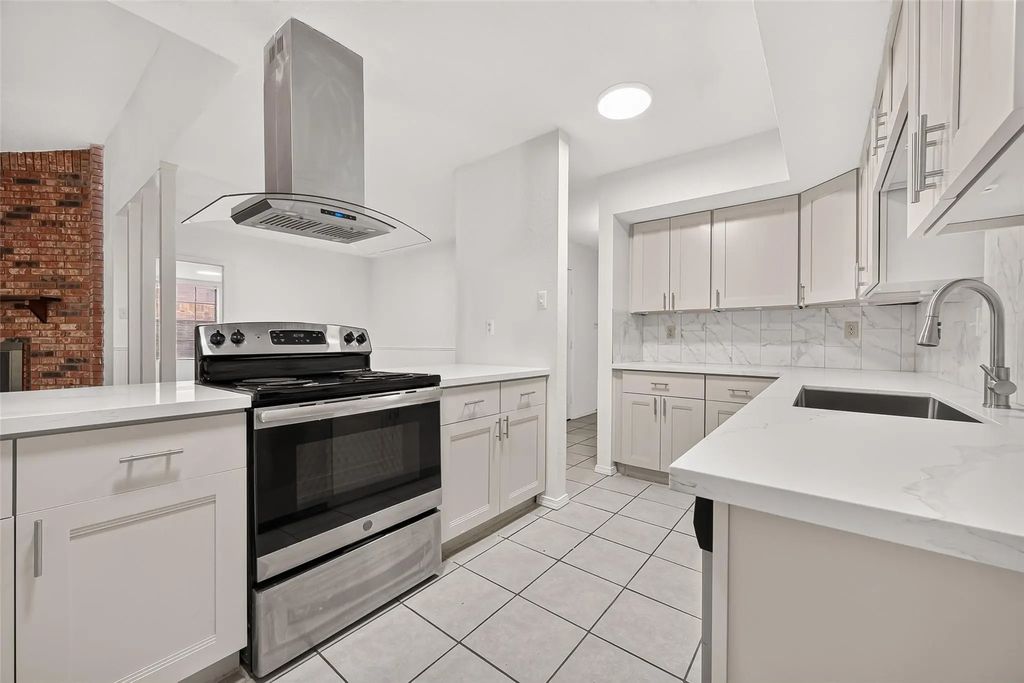 415 Lee Drive, Richmond