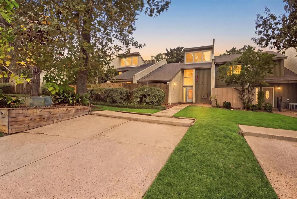 12315 Glenview Drive, Montgomery