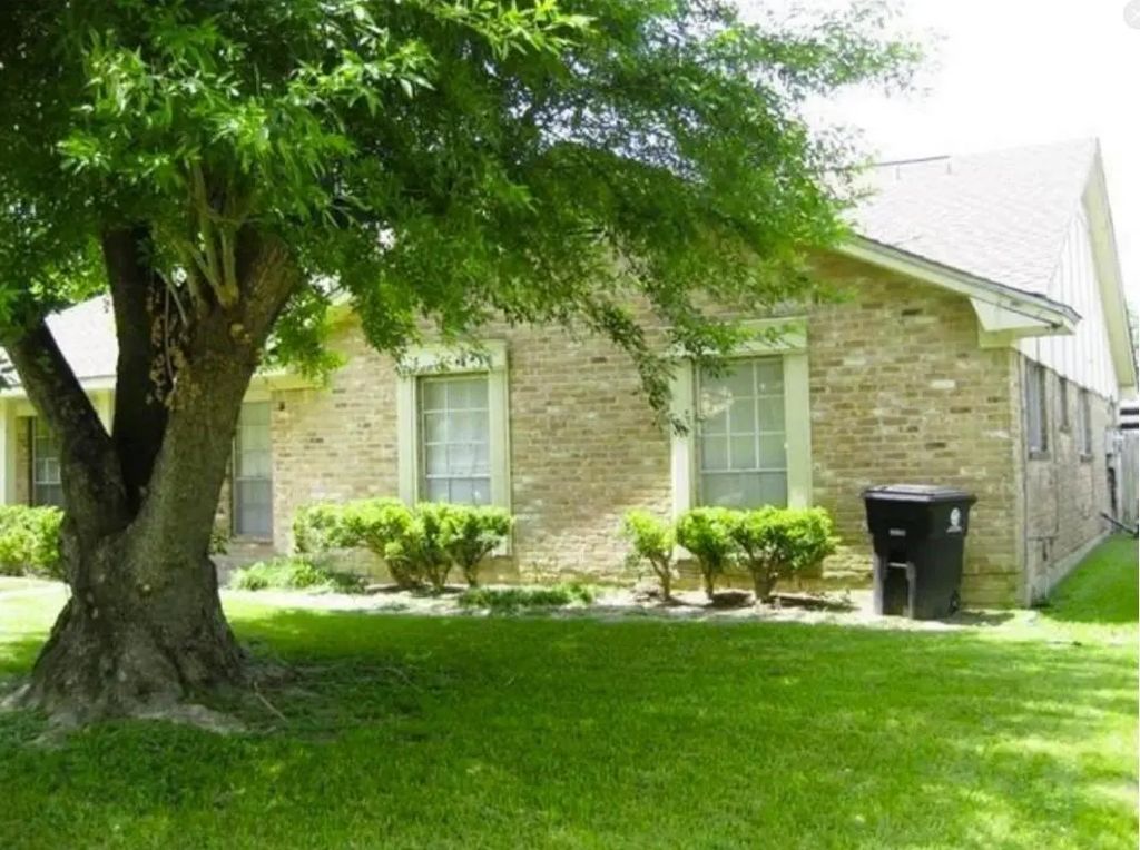 9332 Tooley Drive, Houston