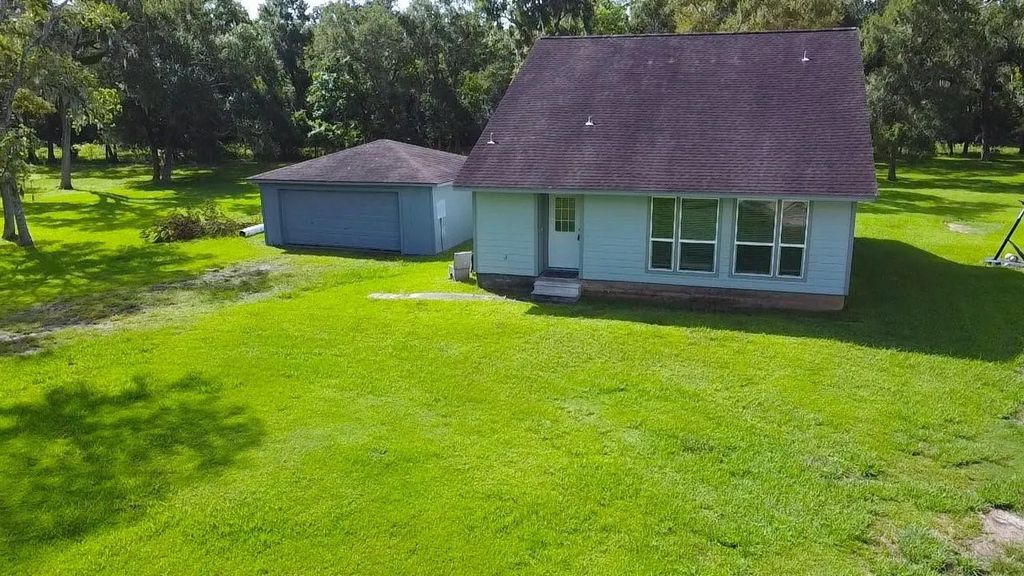 3067 County Road 580, West Columbia