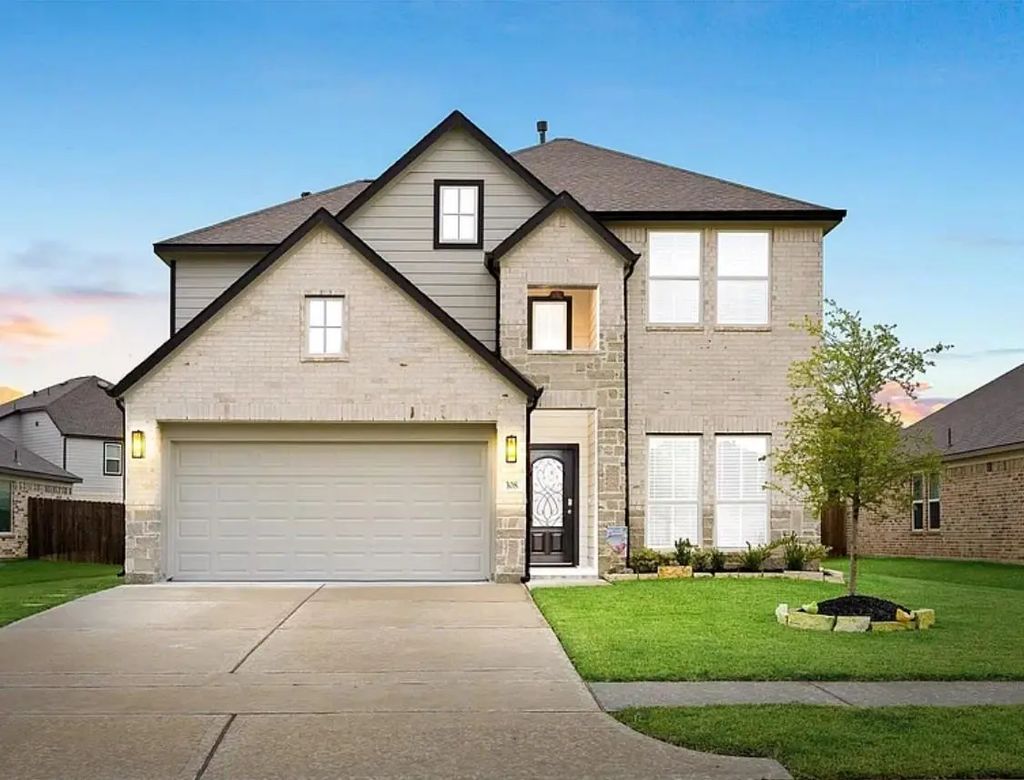 308 Spruce Oak Lane, Waller