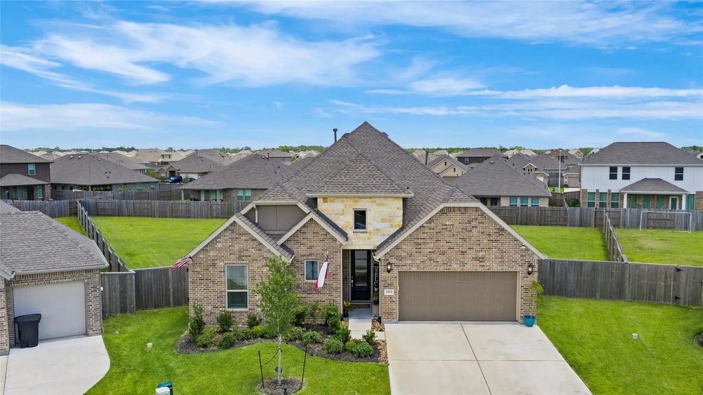 2102 Woodside Meadow Court, League City