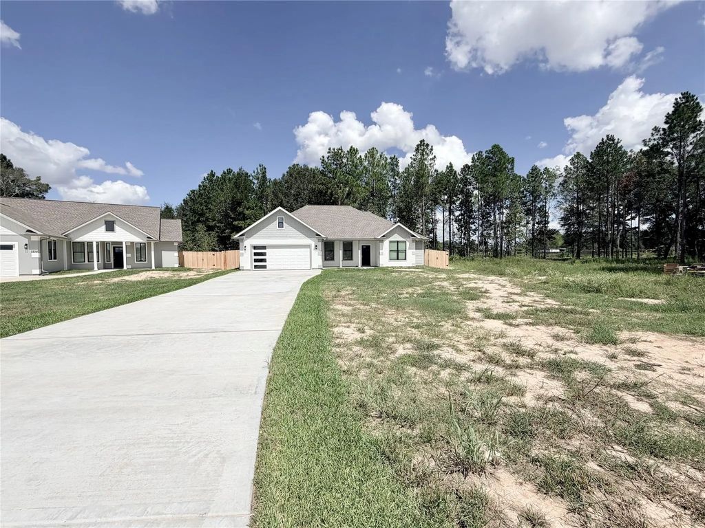 1204 Road 5203, Cleveland