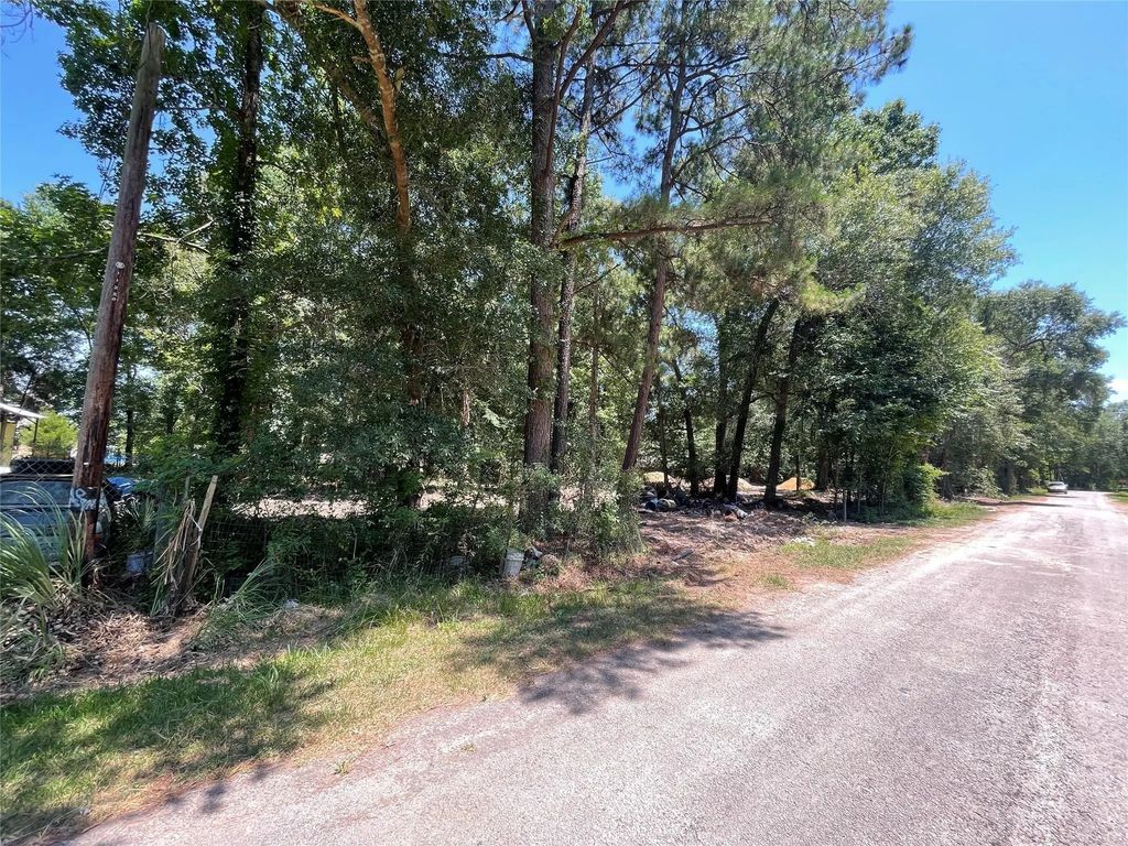 County Road 3252, Cleveland