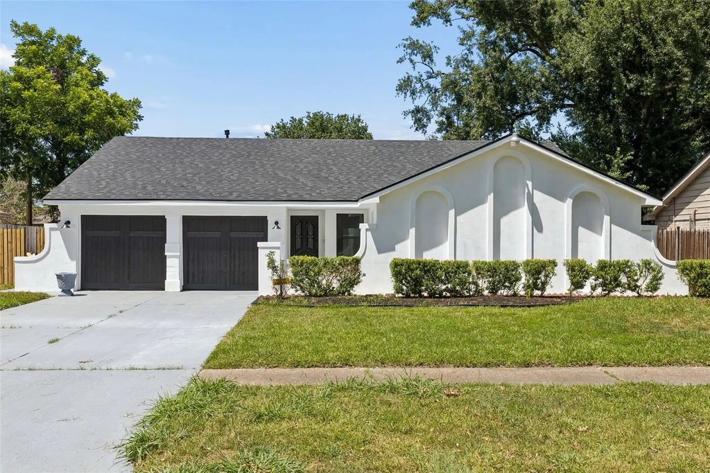 9238 Friendship Road, Houston