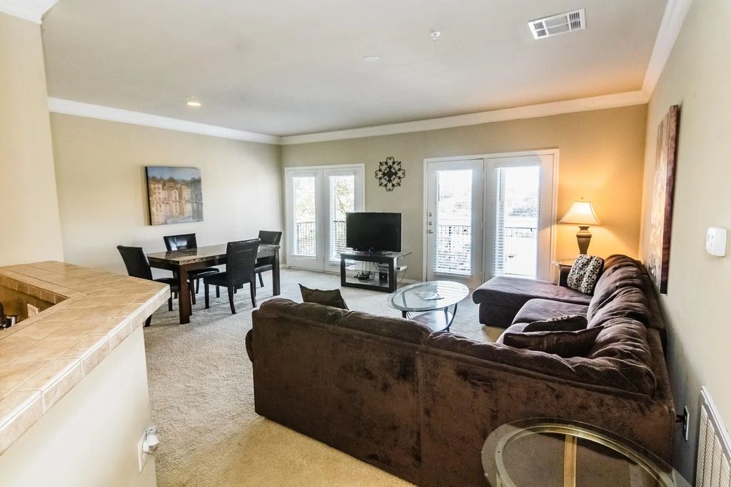 2400 Mccue Road 332, Houston