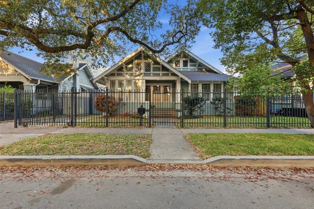 3308 Yupon Street, Houston
