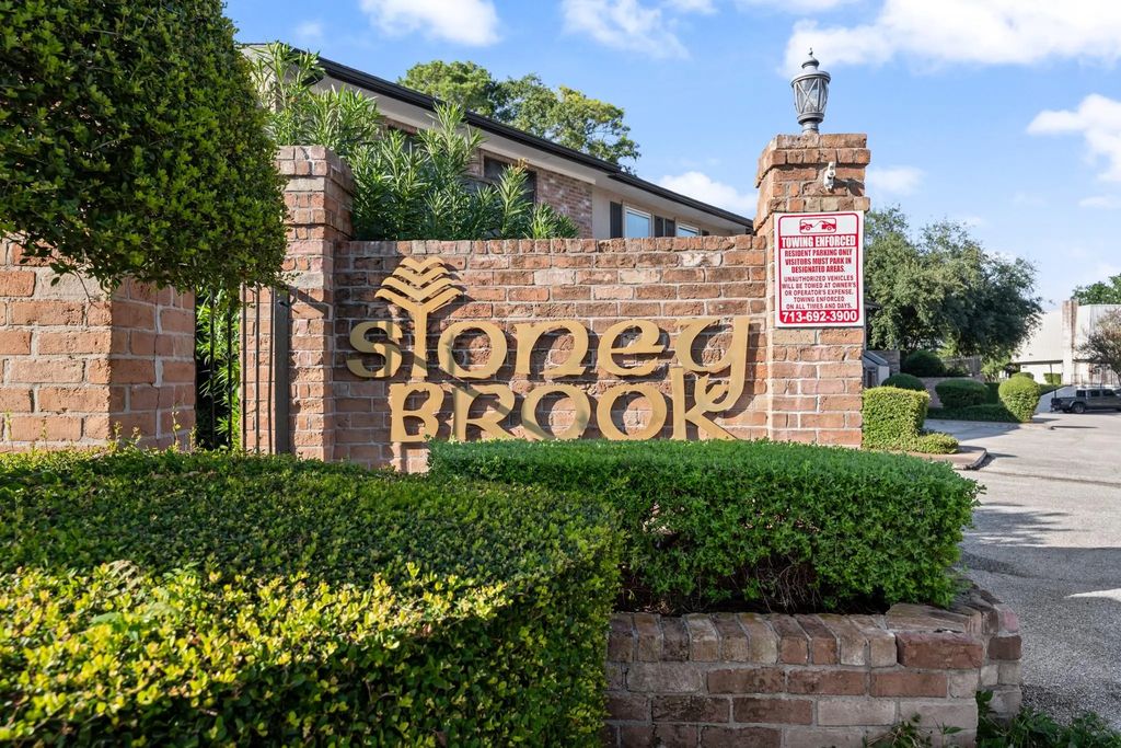 1809 Stoney Brook Drive 71, Houston