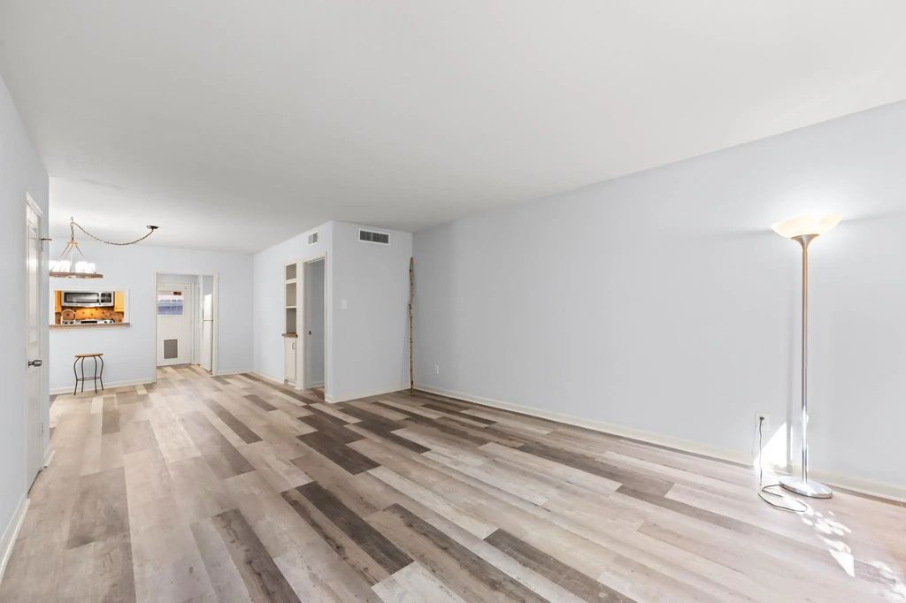 1809 Stoney Brook Drive 71, Houston
