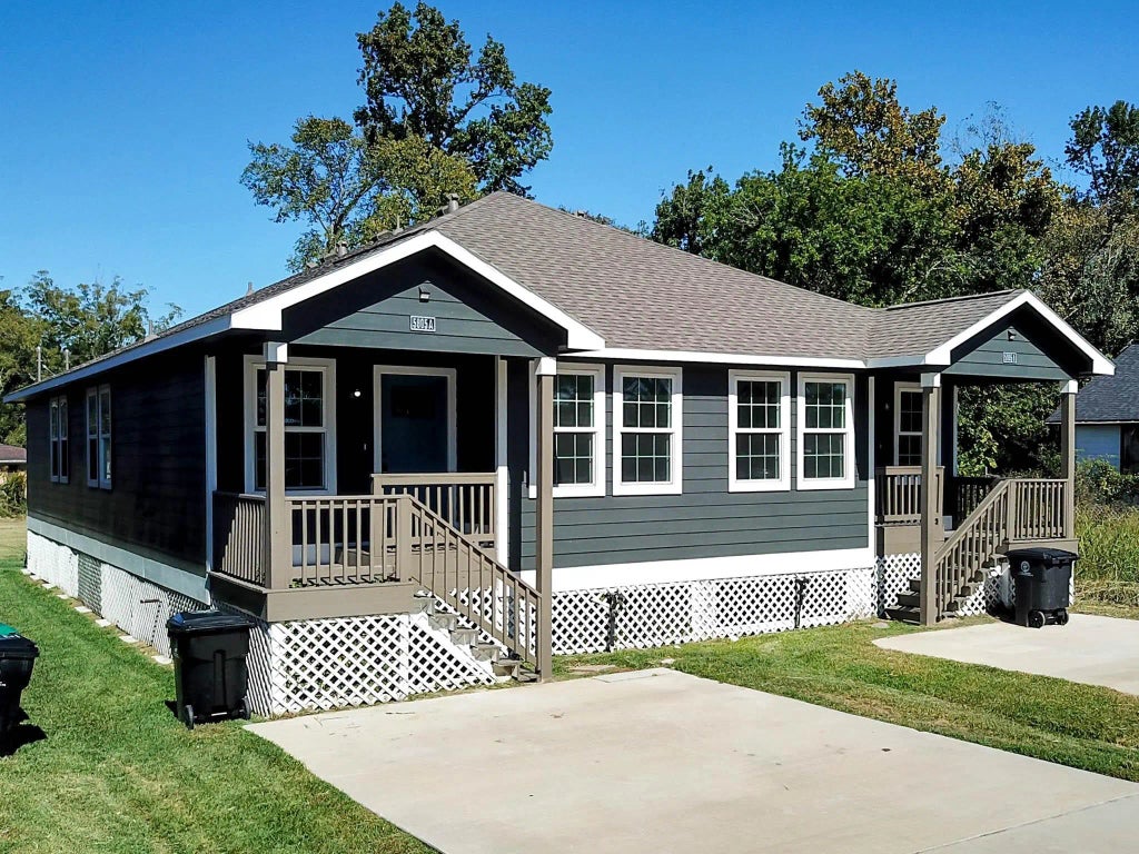 5905 Woodview Drive, Houston