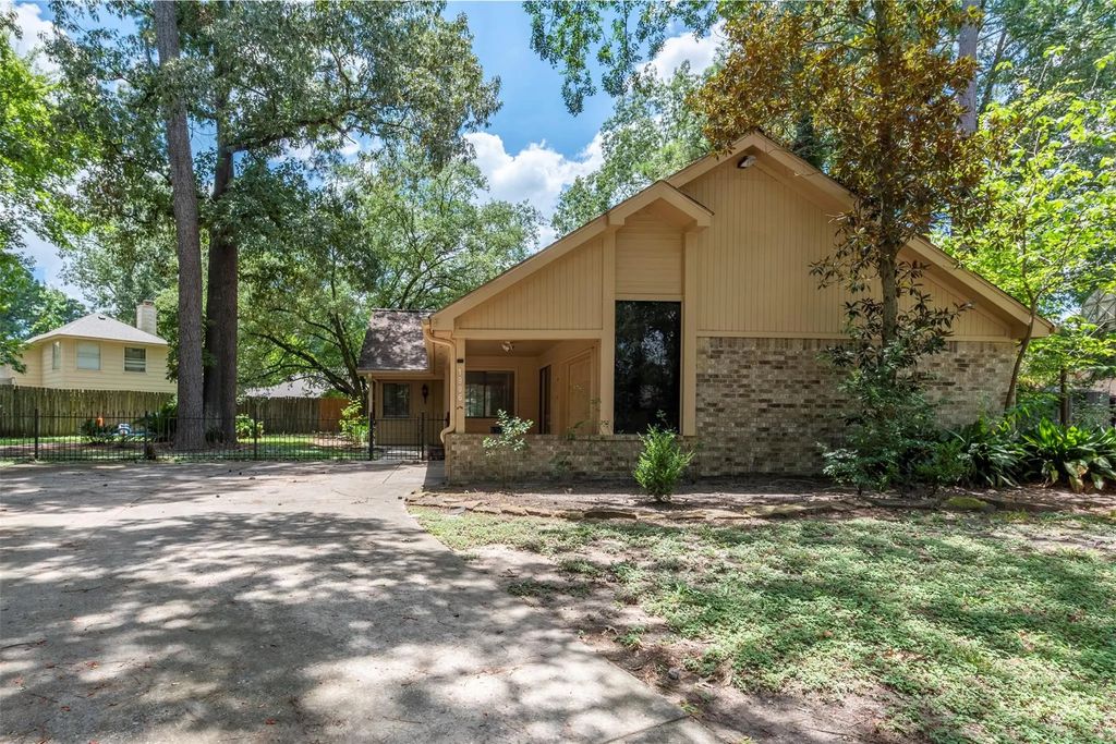 1906 Woodhue Drive, Houston