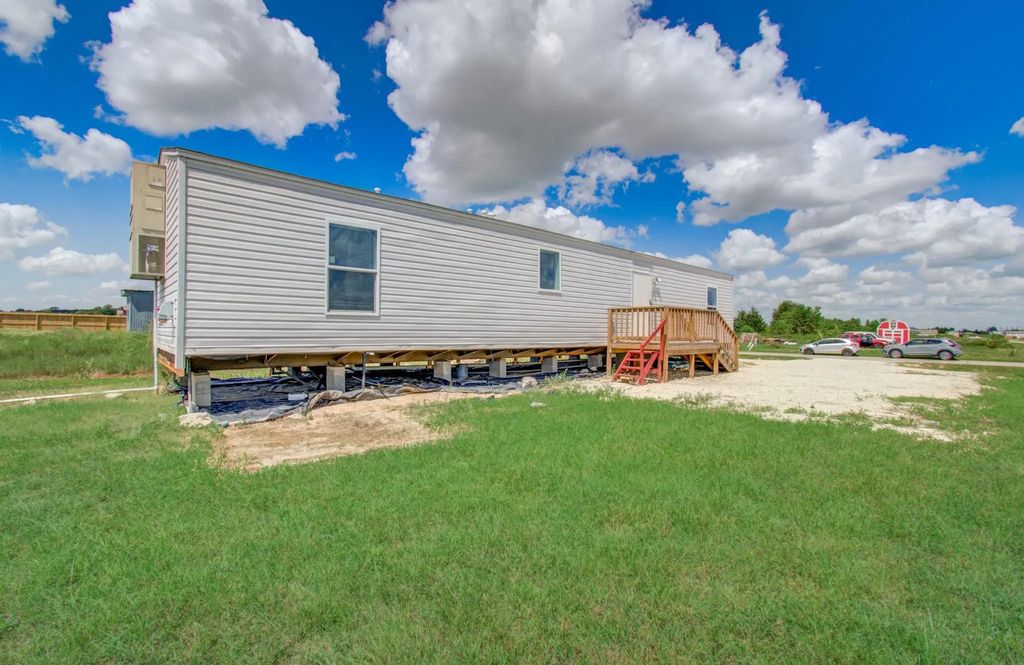 1812 Road 5722, Cleveland