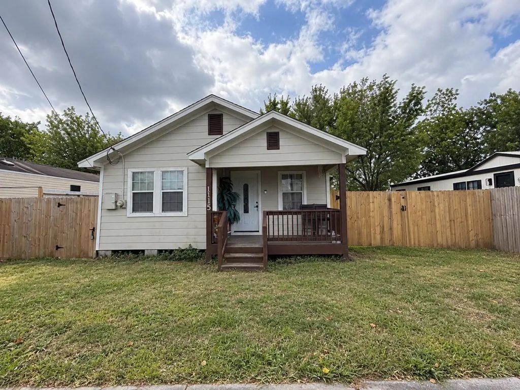 1115 Turner Street, Baytown