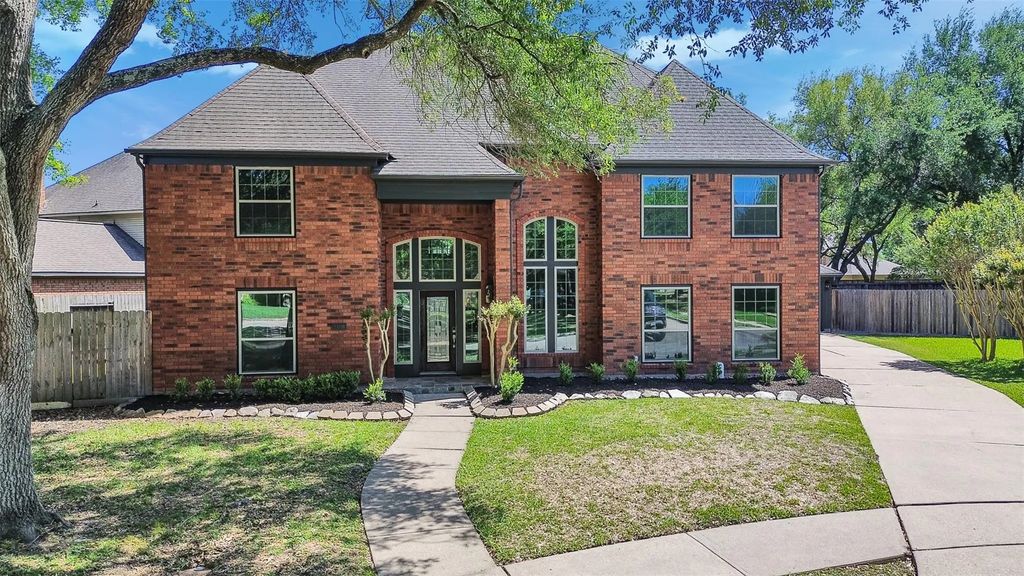 2109 Bay Hill Drive, League City