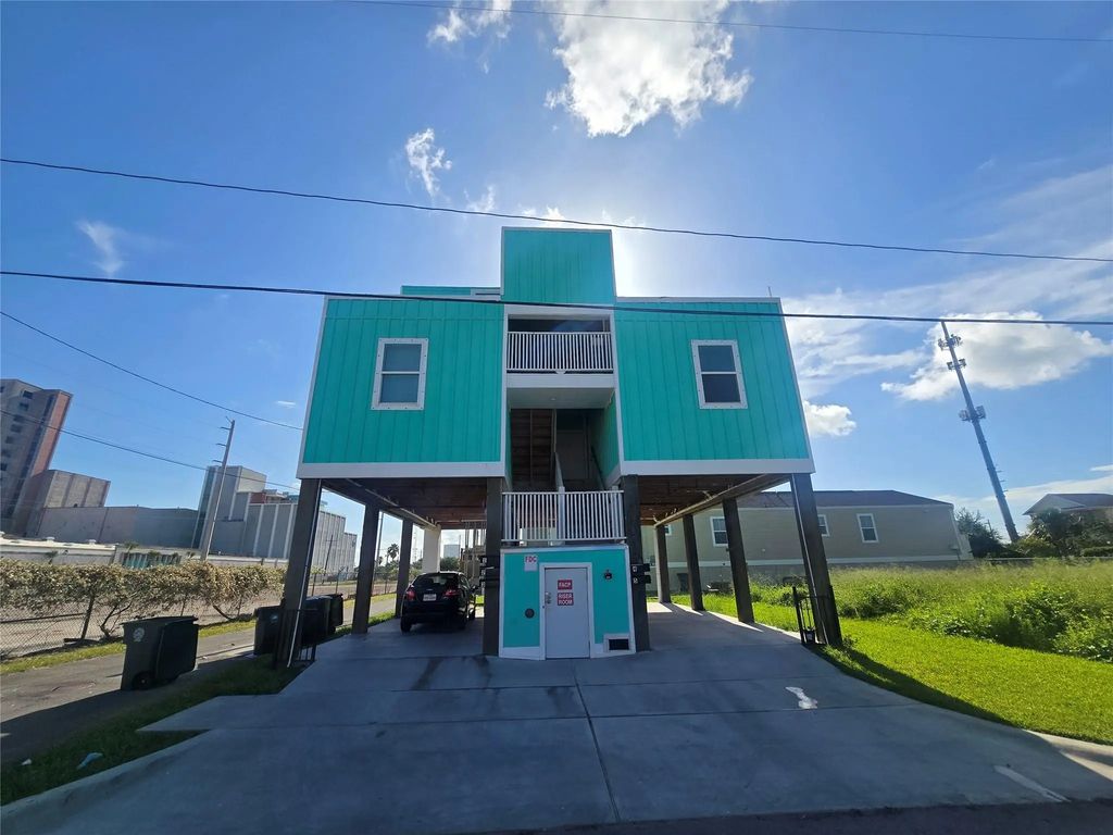614 35th Street 3, Galveston
