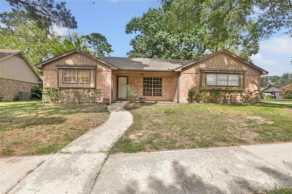 29302 Stapleford Street, Spring