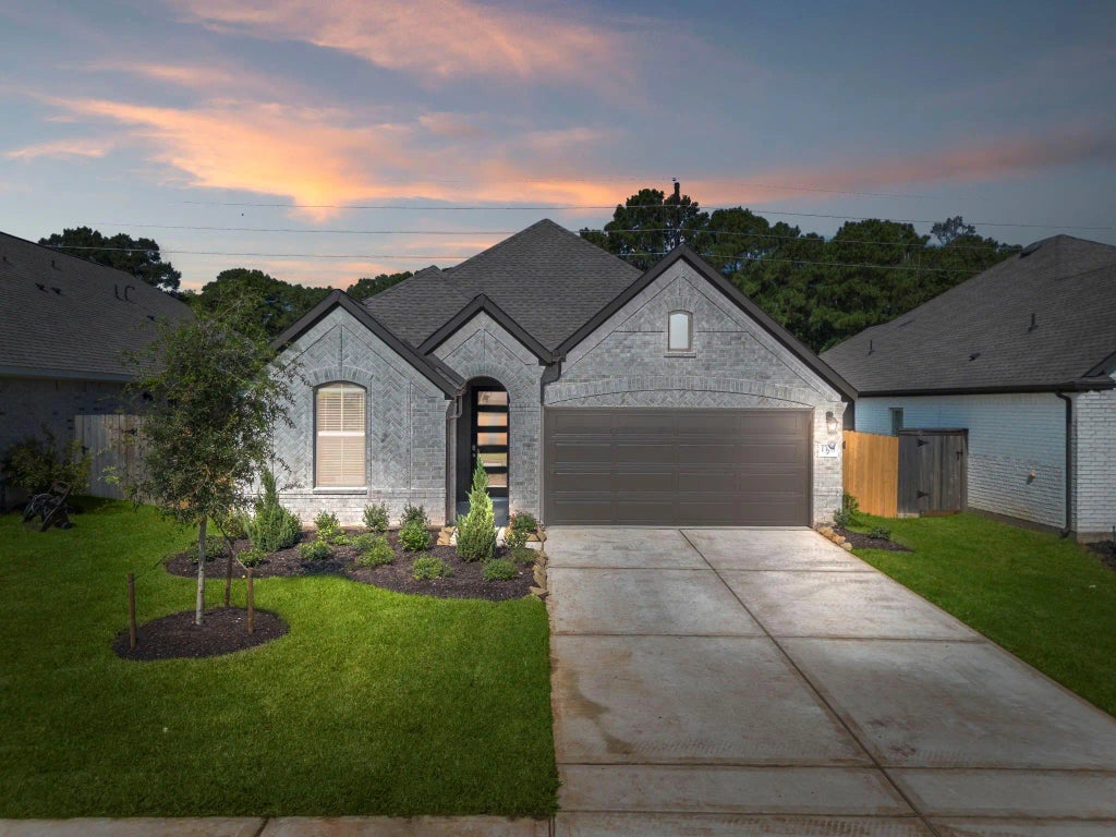 1308 Rio Hollow Lane, Magnolia