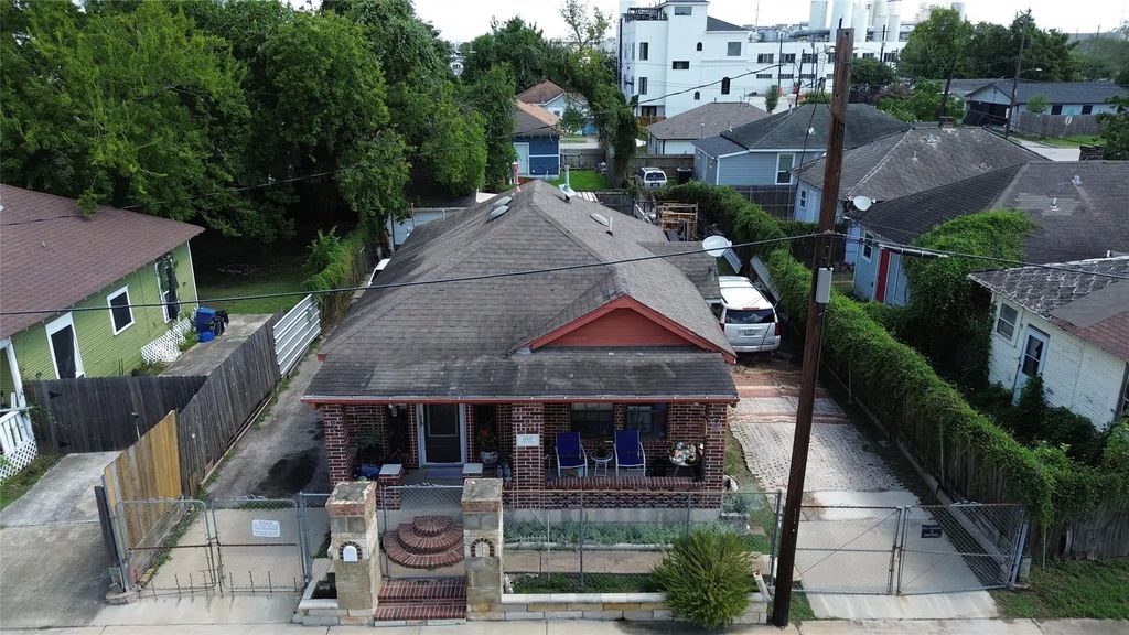 3317 Jefferson, Houston