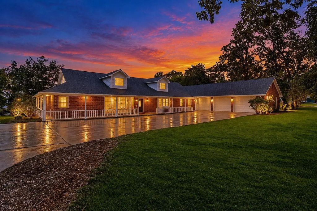 322 Buffalo Court, Livingston