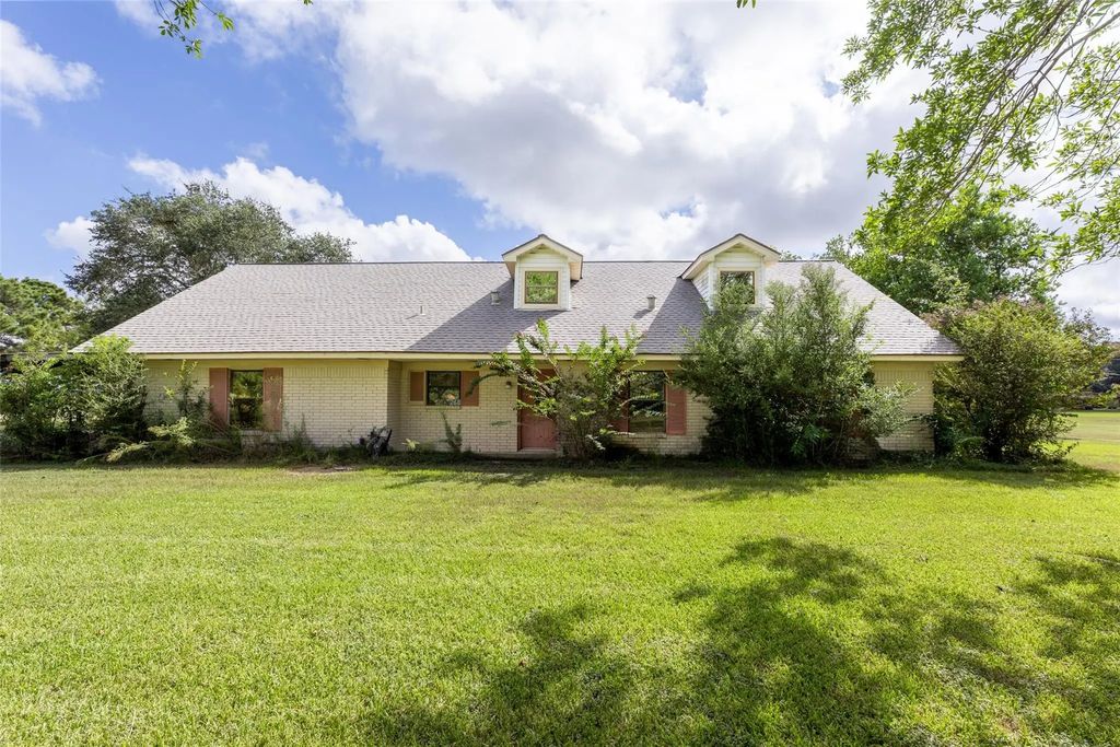 268 Sue Ann Street, El Campo