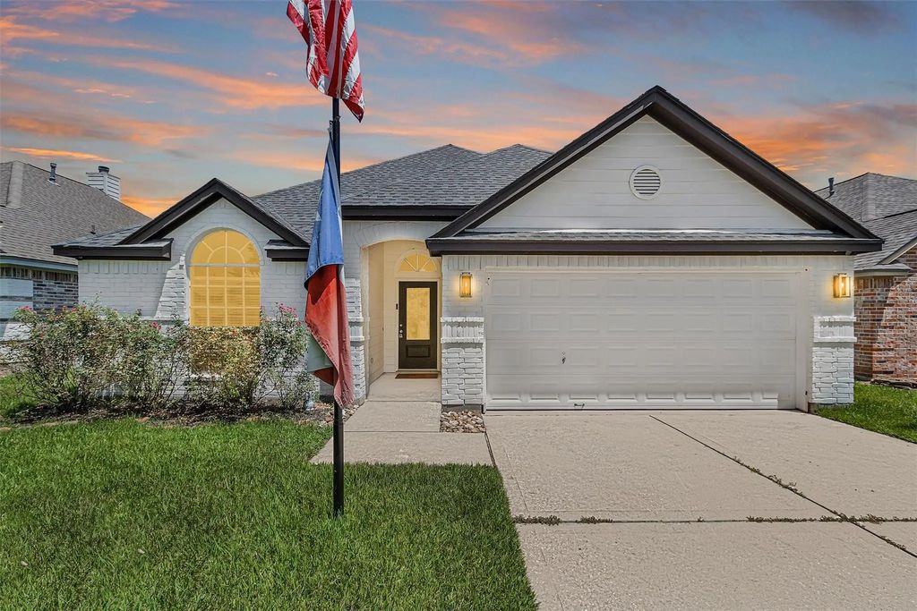 6913 Gentle Breeze Drive, Willis
