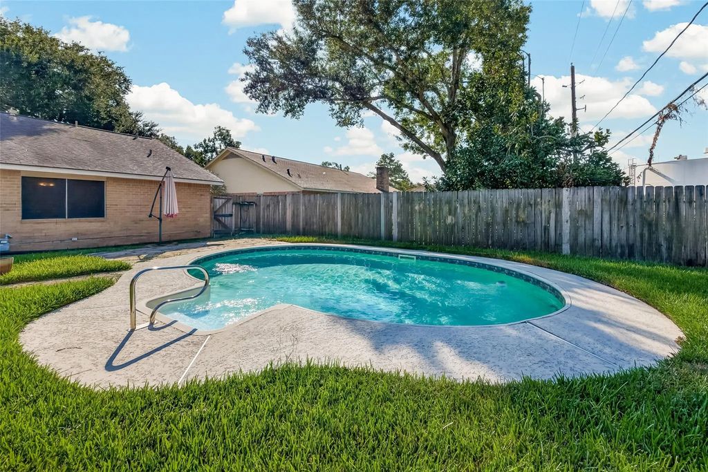 21719 Meadowhill Drive, Spring
