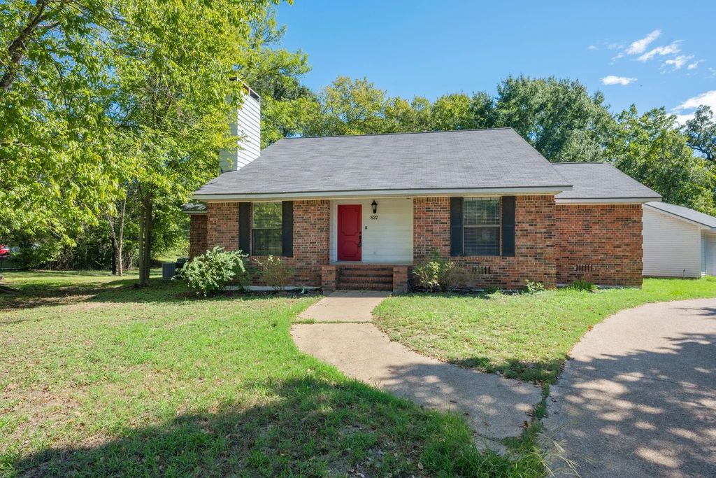 827 Vine Street, Bryan