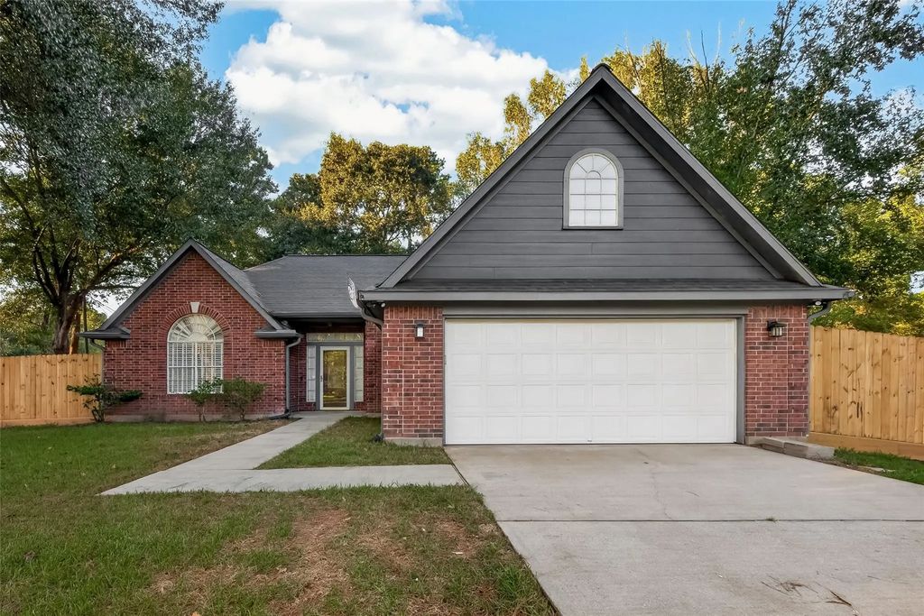 7318 Ramblewood Drive, Magnolia