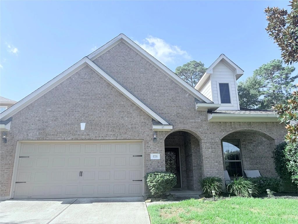 1721 Round Oak Lane, Conroe