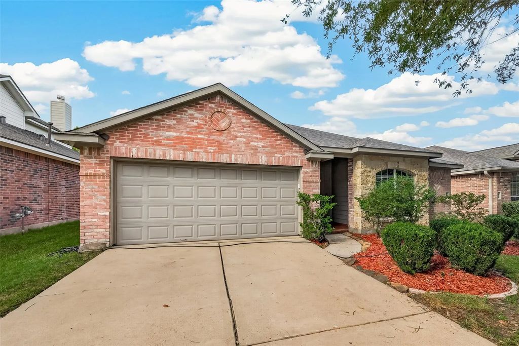 13109 Rippling Creek Lane, Pearland