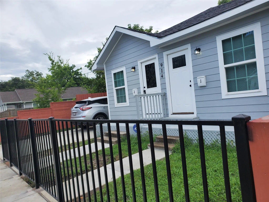 914 E 32nd Street 1, Houston