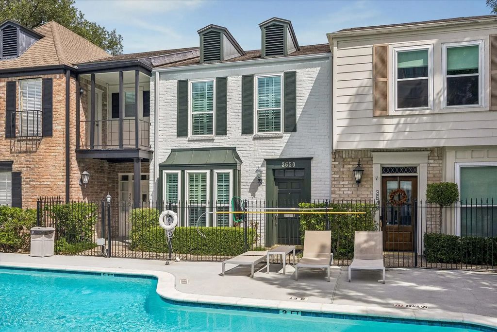 3650 Lake Street, Houston