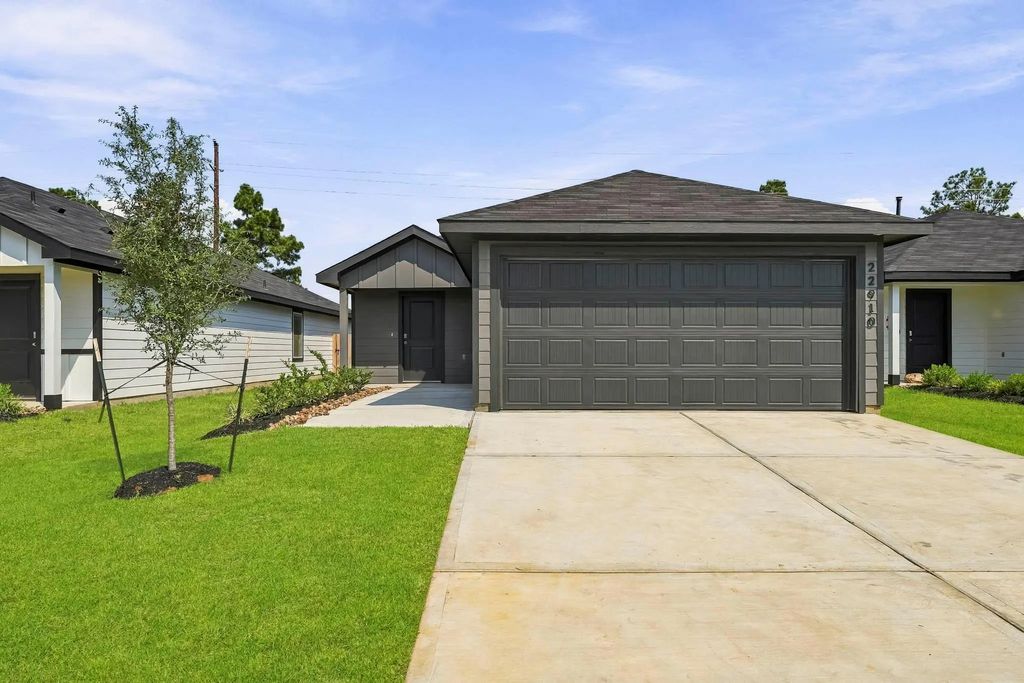 22910 Primrose Wind Lane, Hockley
